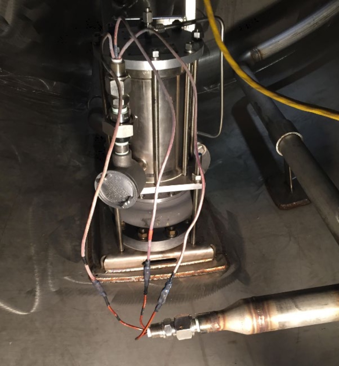 Maintenance · Internal Submersible Pump (service & exchange)