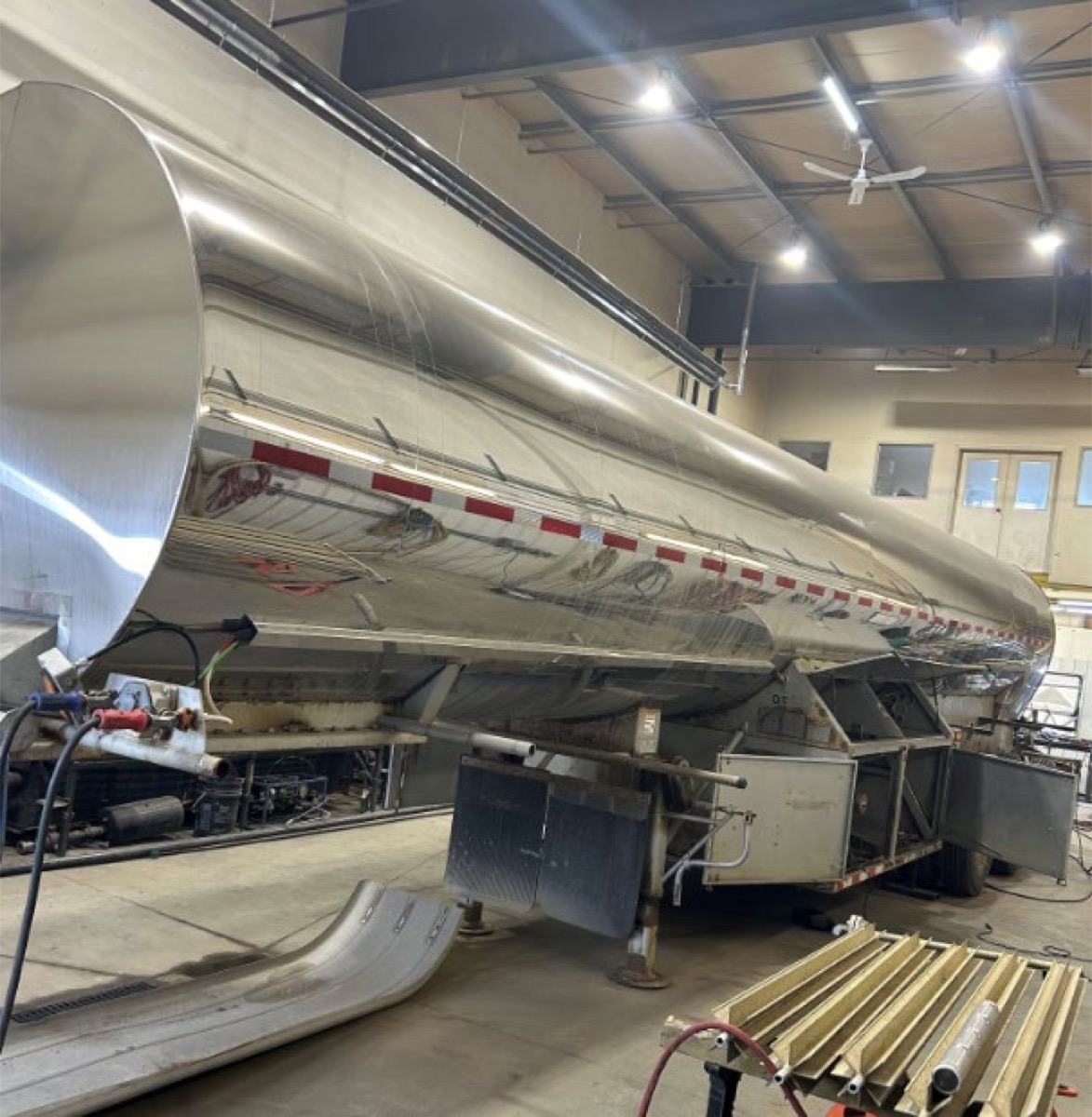 Re-Pipe & Refurbish CO₂ Trailer
